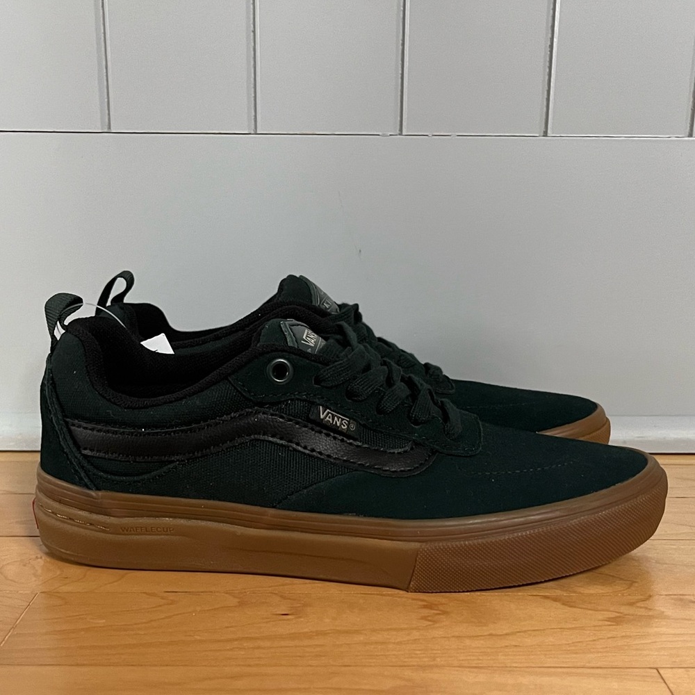 NWOT Vans Kyle Walker Skate Shoes in Dark Green with Gum Soles